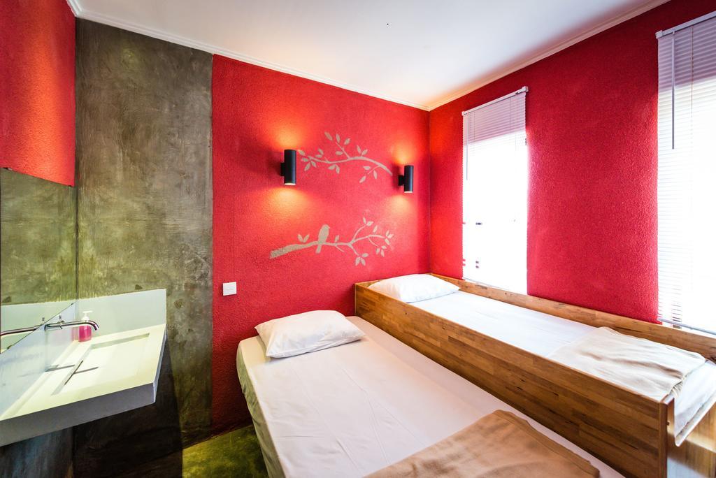 Kayun Hostel Legian  Room photo